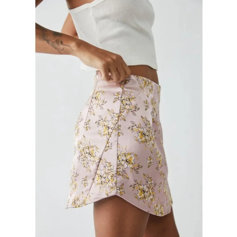 NWT‎ Women's FREE PEOPLE All Dressed Up Mini Skirt / Pink Combo | Size 6